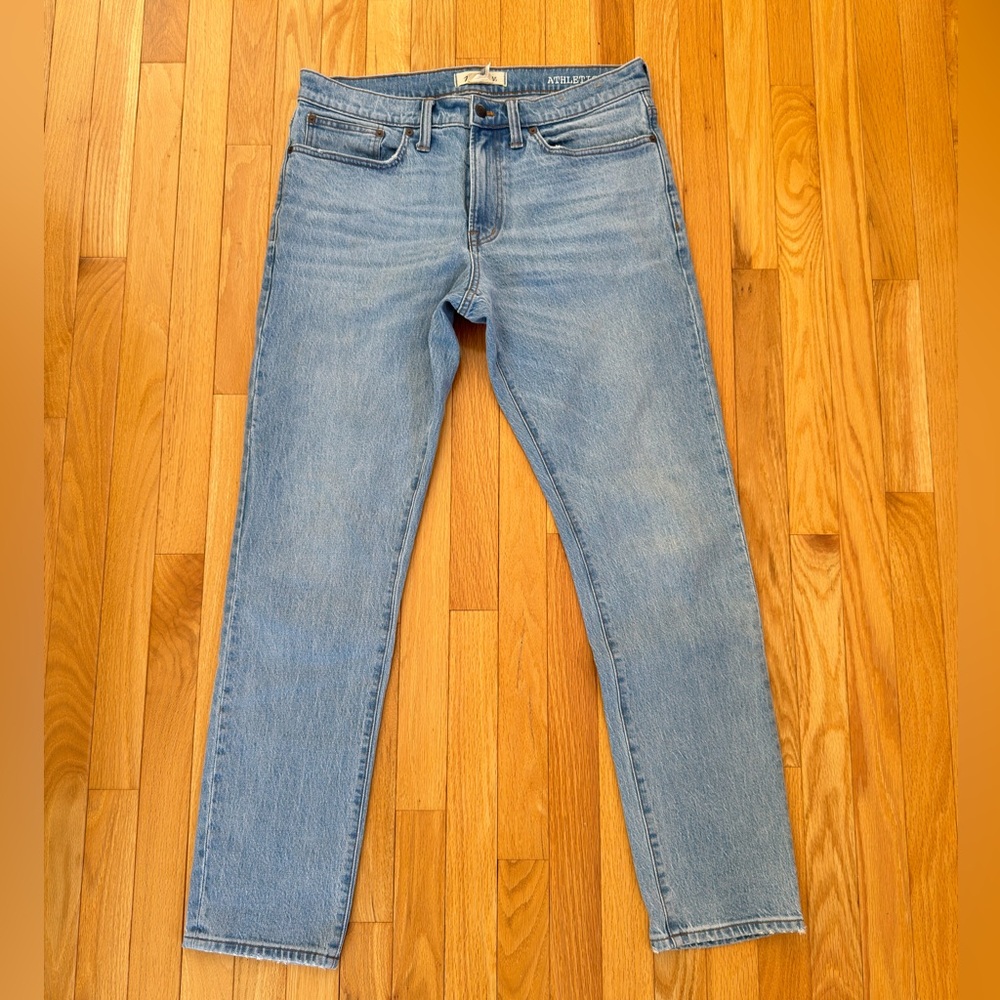 Madewell Athletic Slim Jeans 32 Light Wash
